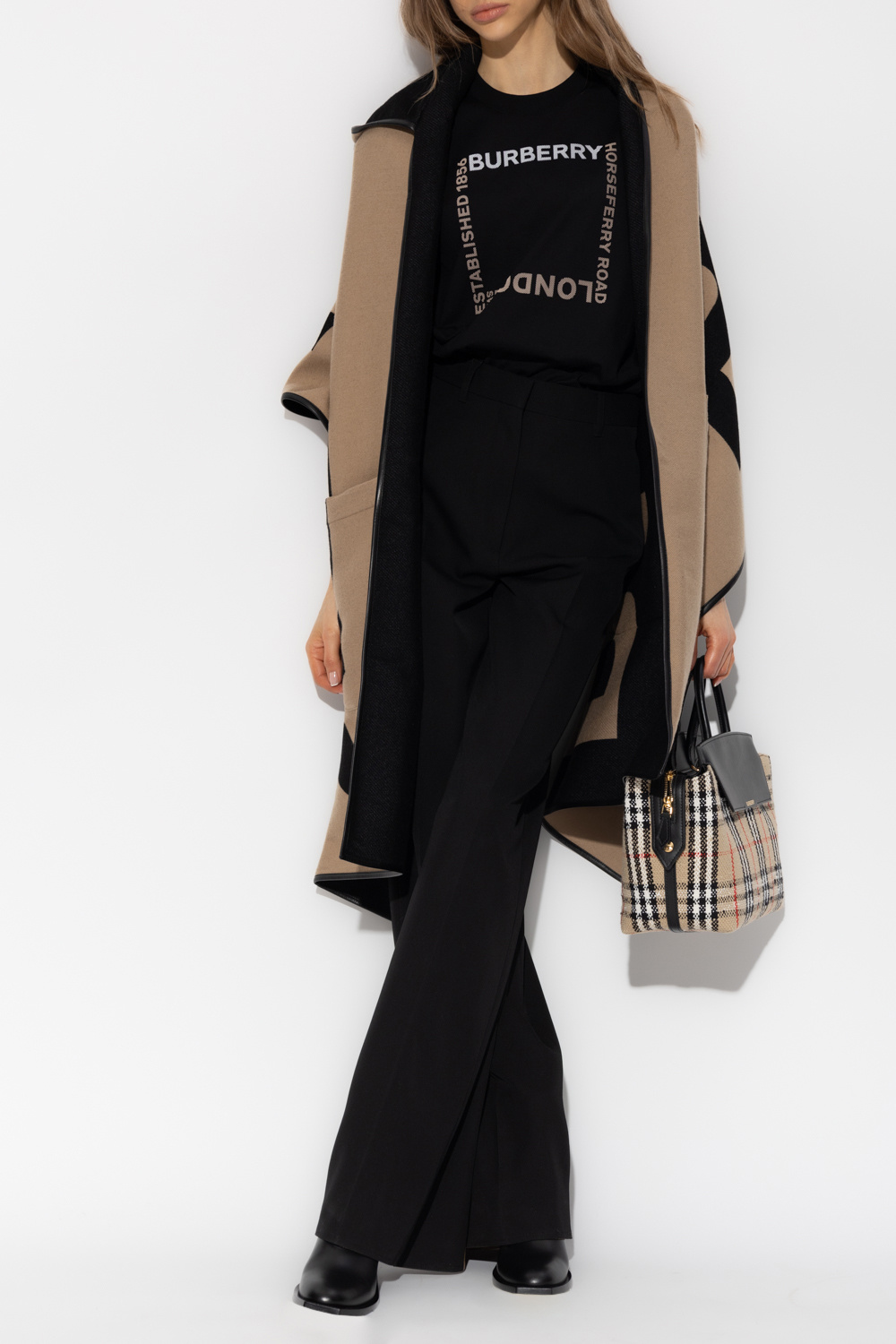 Burberry outlined its - shirt with logo Burberry - Black